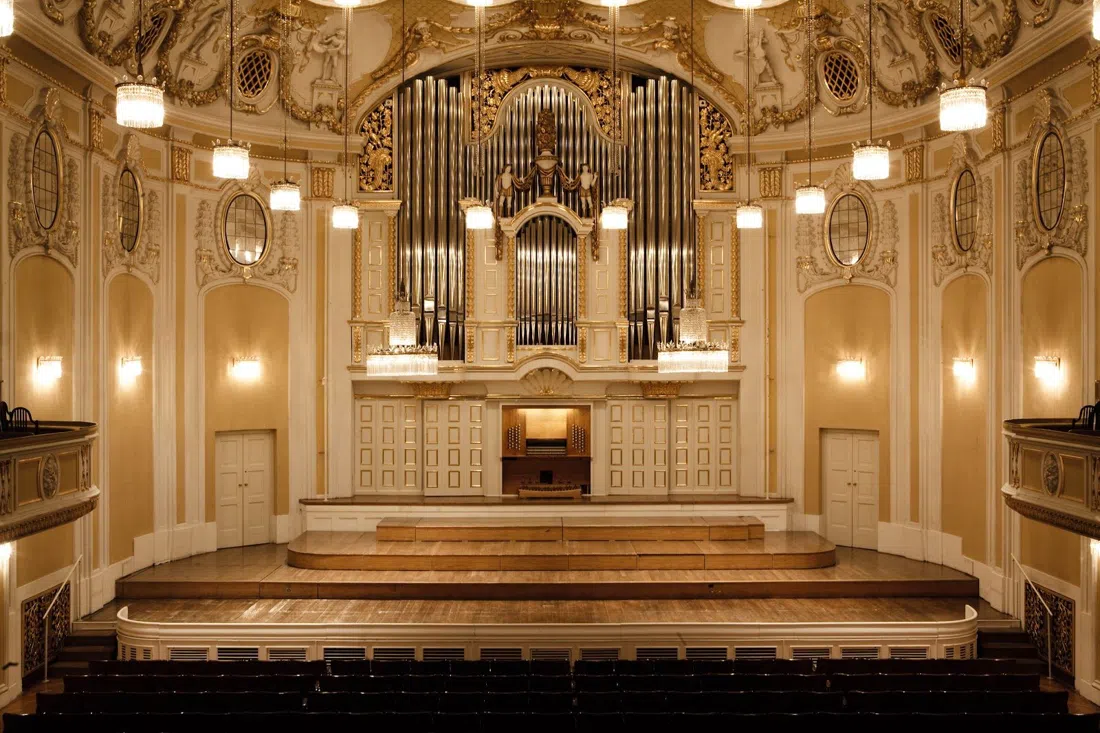 Stiftung Mozarteum — Great Hall (Großer Saal), Salisburgo