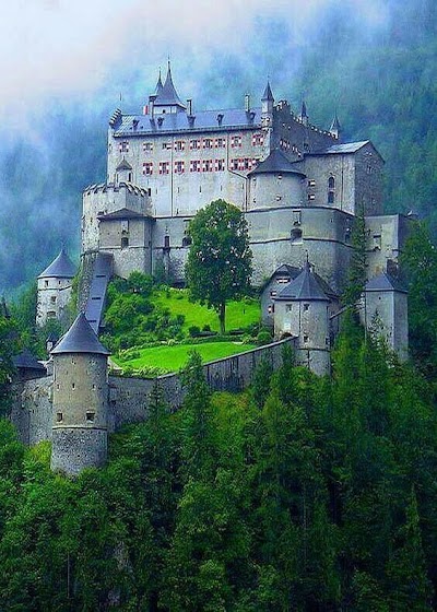 Eisriesenwelt & Burg Hohenwerfen
